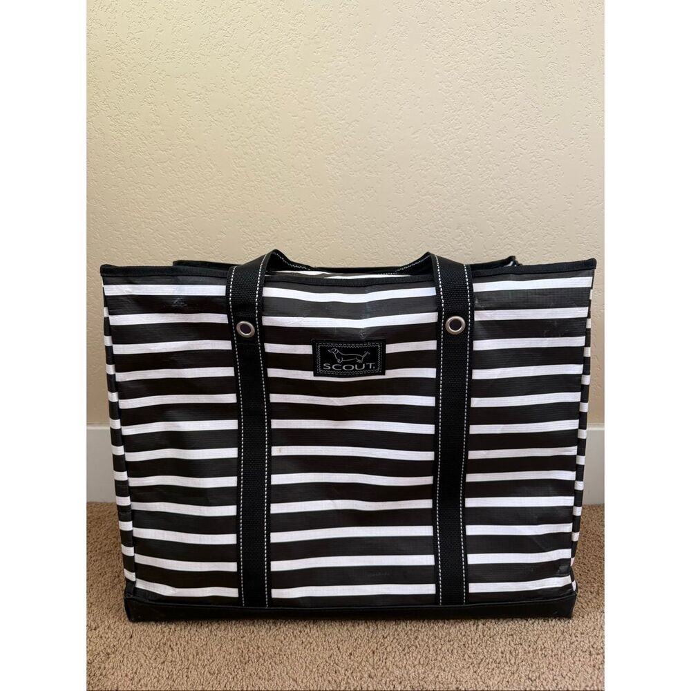 Scout X-Large Bag in Fleetwood Black